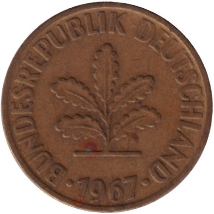 Монета 10 пфеннигов. 1967 год (D), ФРГ. Дубовые листья. Монета 10 пфеннигов. 1967 год (D), ФРГ. Дубовые листья.
