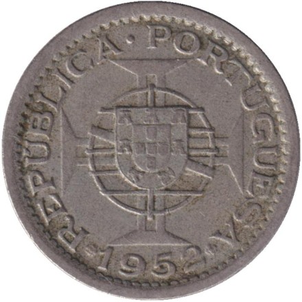 Монета 2,5 эскудо. 1952 год, Гвинея-Бисау.