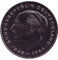 Монета 2 марки. 1983 год (D), ФРГ. Теодор Хойс. Монета 2 марки. 1983 год (D), ФРГ. Теодор Хойс.