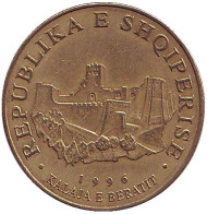 Монета 10 леков. 1996 год, Албания. Крепость Берат. Монета 10 леков. 1996 год, Албания. Крепость Берат.
