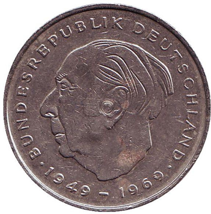 Монета 2 марки. 1970 год (F), ФРГ. Теодор Хойс.