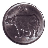 Монета 25 пайсов. 1999 год, Индия. Носорог. ("♦" - Мумбаи). Монета 25 пайсов. 1999 год, Индия. Носорог. ("♦" - Мумбаи).
