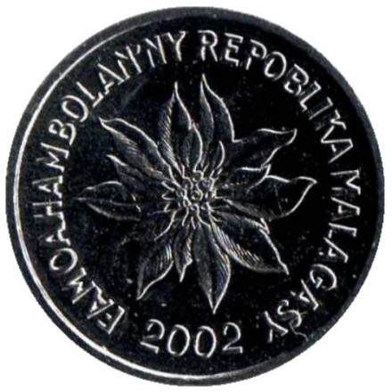 Монета 1 франк. 2002 год, Мадагаскар. Буйвол. Пуансеттия. Монета 1 франк. 2002 год, Мадагаскар. Буйвол. Пуансеттия.