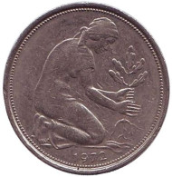 Монета 50 пфеннигов. 1972 (J) год, ФРГ. Женщина, сажающая дуб. Монета 50 пфеннигов. 1972 (J) год, ФРГ. Женщина, сажающая дуб.