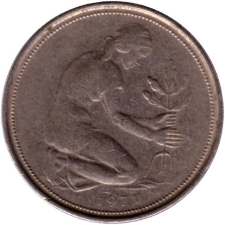 Монета 50 пфеннигов. 1971 (G) год, ФРГ. Женщина, сажающая дуб.
