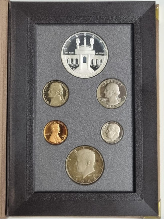 XXIII олимпийские игры в Лос-Анджелесе. Набор из 6 монет номиналами 1, 5, 10, 25, 50 центов и 1 доллар. 1984 год, США. (Proof). XXIII олимпийские игры в Лос-Анджелесе. Набор из 6 монет номиналами 1, 5, 10, 25, 50 центов и 1 доллар. 1984 год, США. (Proof).