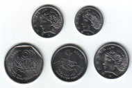 Набор монет Бразилии (5 штук). 1-25 сентаво, 1975-1995 гг, Бразилия. Набор монет Бразилии (5 штук). 1-25 сентаво, 1975-1995 гг, Бразилия.