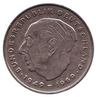 Монета 2 марки. 1976 год (D), ФРГ. Теодор Хойс. Монета 2 марки. 1976 год (D), ФРГ. Теодор Хойс.