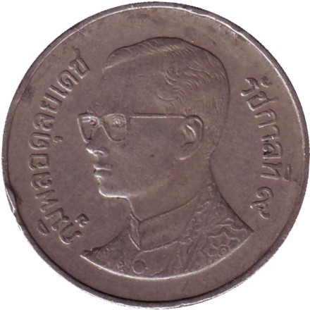 Монета 5 батов. 1987 год, Таиланд.