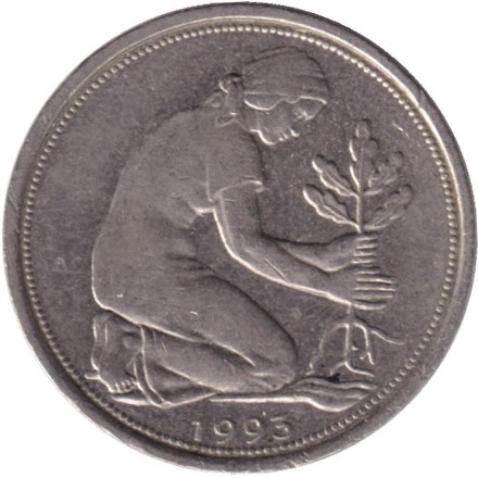 Монета 50 пфеннигов. 1993 год (G), ФРГ. Женщина, сажающая дуб.
