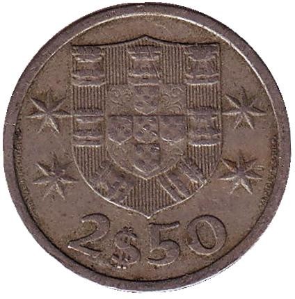 Монета 2,5 эскудо. 1965 год, Португалия.