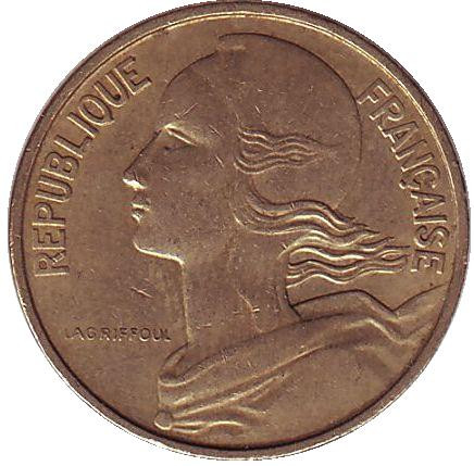 Монета 10 сантимов. 1967 год, Франция.