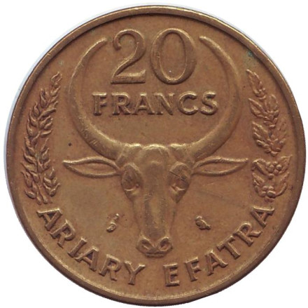 Монета 20 франков. 1971 год, Мадагаскар. Буйвол. Хлопок.