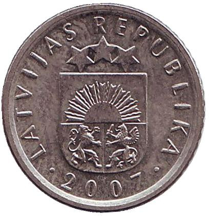 Монета 50 сантимов. 2007 год, Латвия. Из обращения. Саженец соснового дерева.
