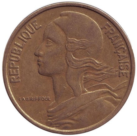 Монета 50 сантимов. 1963 год, Франция. (4 складки на воротнике) Монета 50 сантимов. 1963 год, Франция. (4 складки на воротнике)