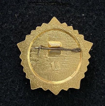 Готов к труду и обороне. I ступень. С вымпелами (Золото). Значок. 1985-1991 гг., СССР.