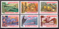 Марки почтовые. Серия из 6 штук. 1981 год, СССР. От съезда к съезду.  Марки почтовые. Серия из 6 штук. 1981 год, СССР. От съезда к съезду.