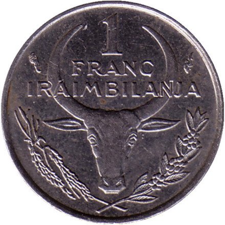 Монета 1 франк. 1976 год, Мадагаскар. Буйвол. Пуансеттия.