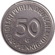 Монета 50 пфеннигов. 1976 год (G), ФРГ. Женщина, сажающая дуб.