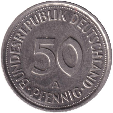 Монета 50 пфеннигов. 1993 год (A), ФРГ. Женщина, сажающая дуб.