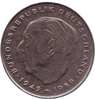 Монета 2 марки. 1977 год (D), ФРГ. Теодор Хойс. Монета 2 марки. 1977 год (D), ФРГ. Теодор Хойс.