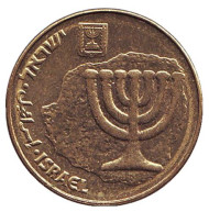 Монета 10 агор. 2006 год, Израиль. Менора (Семисвечник). Монета 10 агор. 2006 год, Израиль. Менора (Семисвечник).