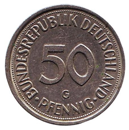 Монета 50 пфеннигов. 1990 год (G), ФРГ. Женщина, сажающая дуб. Монета 50 пфеннигов. 1990 год (G), ФРГ. Женщина, сажающая дуб.