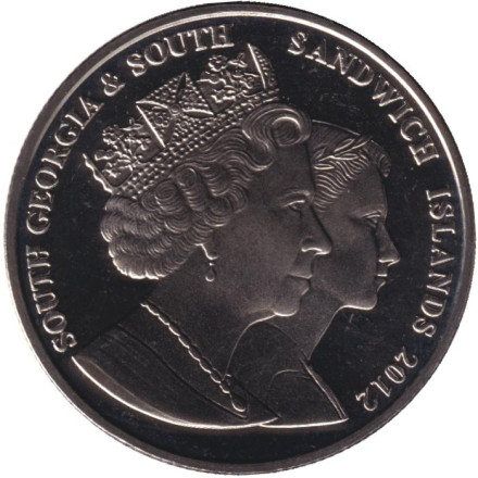 Монета 2 фунта. 2012 год, Южная Георгия и Южные Сандвичевы острова. Жизнь королевы Елизаветы II. Королева-мать с младенцем Елизаветой II.