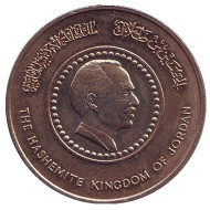 Монета 1 динар. 1985 год, Иордания. 50 лет со дня рождения Короля Хусейна ибн Талала. Монета 1 динар. 1985 год, Иордания. 50 лет со дня рождения Короля Хусейна ибн Талала.