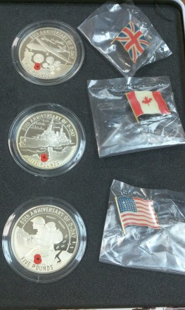 Набор из 3-х монет номиналом 5 фунтов Гернси, Олдерни, Джерси. 2004 год. 60 лет высадки в Нормандии. D-Day.