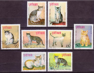 Кошки. Марки почтовые. Серия из 8 штук. 1979 год, Вьетнам. Кошки. Марки почтовые. Серия из 8 штук. 1979 год, Вьетнам.